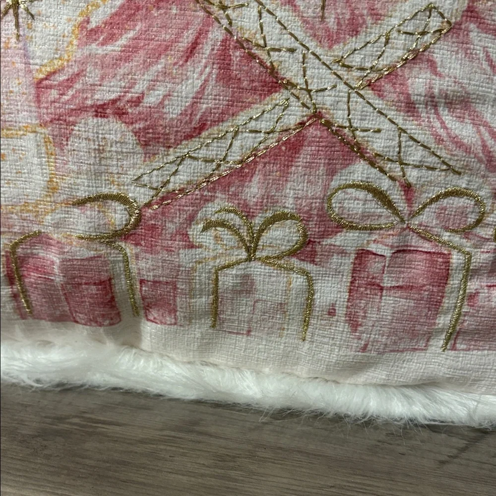 NWT Pink Santa & PINK CHRISTMAS Tree 20 X 20 THROW Pillow W/ FAUX FUR TRIM